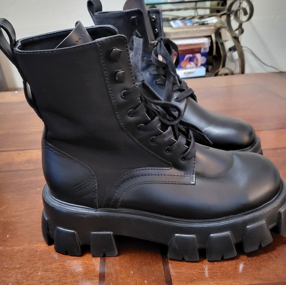 Prada Monolith Leather and Re-Nylon Boots with Pouch - Picture 4 of 16